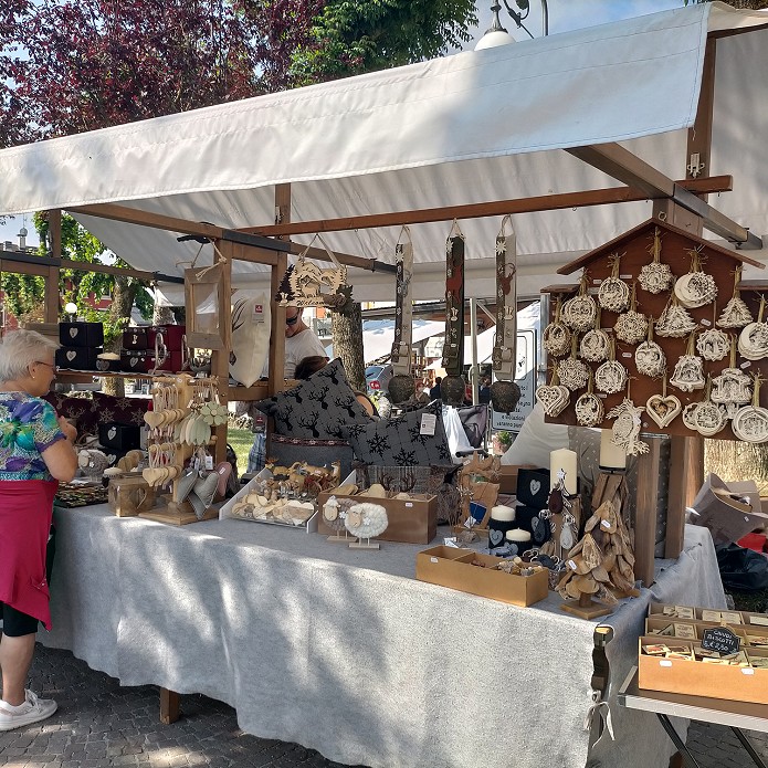 Mestieri in piazza: mercatino di artigianato e hobbistica