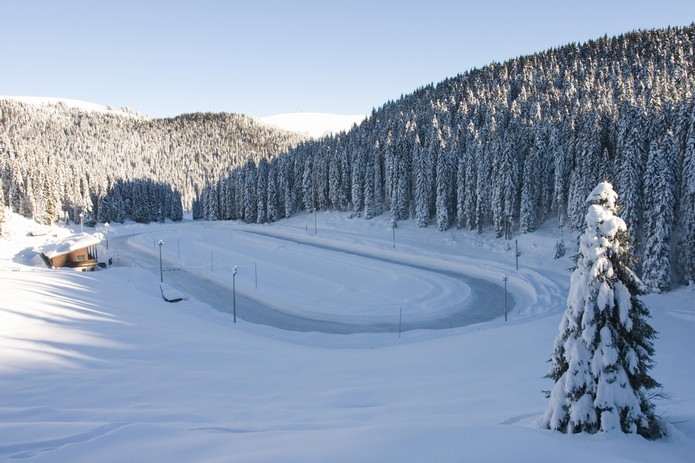 Pista di pattinaggio su ghiaccio di Busafonda